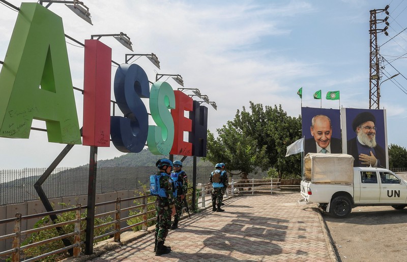 Anggota TNI yang tergabung dalam pasukan penjaga perdamaian PBB di Lebanon. Sebanyak 1200 anggota Kontingen Indonesia bertugas di UNIFIL. Wilayah tugas mereka berada di Lebanon Selatan, sepanjang perbatasan darat dan laut Lebanon-Israel. (REUTERS/AZIZ TAHER) Anggota TNI yang tergabung dalam pasukan penjaga perdamaian PBB di Lebanon. Sebanyak 1200 anggota Kontingen Indonesia bertugas di UNIFIL. Wilayah tugas mereka berada di Lebanon Selatan, sepanjang perbatasan darat dan laut Lebanon-Israel. (REUTERS/AZIZ TAHER)