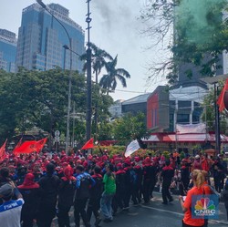 Buruh Demo Minta UMP 2024 Naik 15%: Harga Beras-Daging Naik!