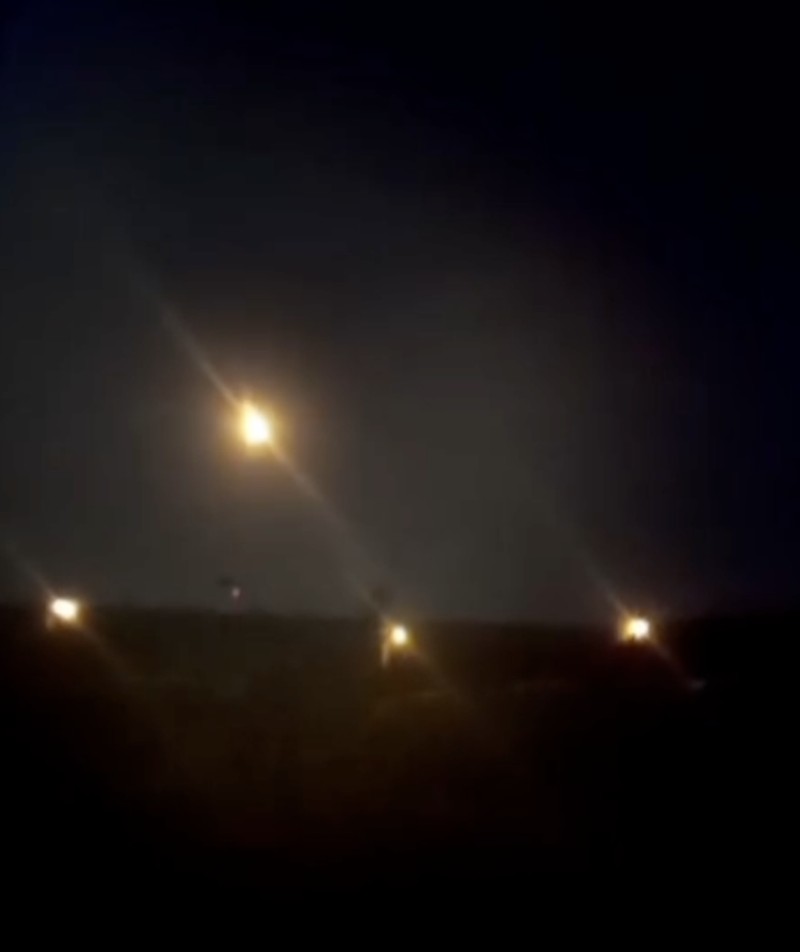 Anggota TNI yang tergabung dalam pasukan penjaga perdamaian PBB di Lebanon. Sebanyak 1200 anggota Kontingen Indonesia bertugas di UNIFIL. Wilayah tugas mereka berada di Lebanon Selatan, sepanjang perbatasan darat dan laut Lebanon-Israel. (REUTERS/AZIZ TAHER)