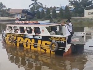 Cerita Iptu Rio Buat Kapal Ambulans untuk Bantu Warga Miskin di Sumsel