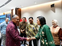 Beda Pandangan Gubernur BI & Sri Mulyani Soal Rupiah di RAPBN 2025
