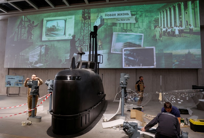 NUCLEAR-RUSSIA/ A model of the first Soviet atomic bomb, RDS-1, is on display at the nuclear energy museum Atom, located in a pavilion of the Exhibition of Achievements of National Economy (VDNKh) in Moscow, Russia, October 26, 2023. The exhibition centre will be officially opened to showcase the historic and modern achievements of the country's nuclear industry and display expositions dedicated to the Soviet atomic project, the nuclear arms race between the USSR and the United States and other subjects. REUTERS/Yulia Morozova