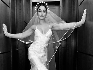 Segera Menikah, Vanessa Hudgens Gelar Pesta Lajang Bertema Pemakaman