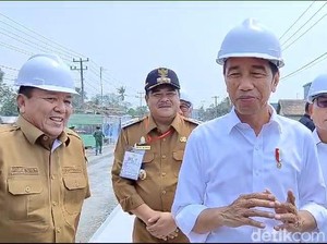 Senyum Arinal Dibilang Rajin Kejar-kejar Jokowi
