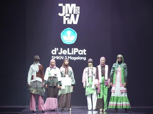 Terinspirasi Warna Getuk, Busana Siswa SMK di Magelang Tampil di JMFW