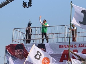 Cak Imin Pimpin Selawat Asyghil di Depan Massa Depok