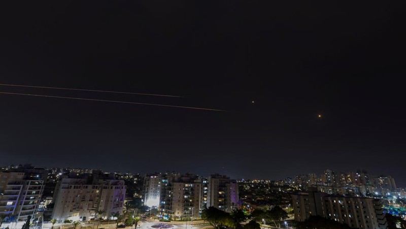 A view of explosion in Gaza, seen from Sderot in southern Israel, October 27, 2023. REUTERS/Violeta Santos Moura