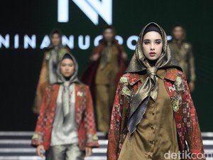 Nina Nugroho Usung Kain Tenun Seseh di IN2MF 2023, Sisa Benang Jadi Kain