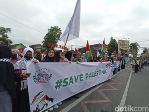 Ada Aksi Bela Palestina, Penumpang KA Stasiun Gambir Bisa Naik di Jatinegara