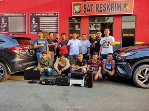 Sindikat Calo-Pemalsu KTP, SIM dan Ijazah di Batam Ditangkap Polisi