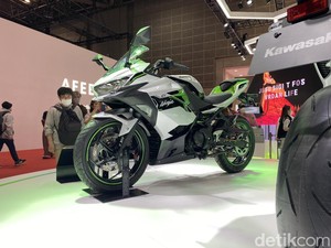 Mirip Ninja 250, Begini Jadinya Kawasaki Ninja Kena Setrum