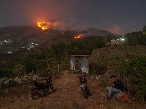 Kebakaran Gunung Merbabu, BPBD Butuh Heli Kecil buat Water Bombing
