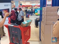 Makin Ramai! Area Elektronik di Transmart Banjir Pengunjung