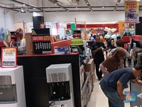 Transmart Gelar Diskon Gede, Elektronik Diserbu Pengunjung