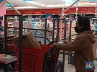 Elektronik-Buah Diserbu Pengunjung di Transmart Full Day Sale