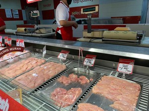 Daging Ayam & Sapi Diserbu Pelanggan di Transmart Full Day Sale Gerai Cempaka Putih