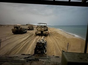 Dunia Hari Ini: Tank Israel Masuki Gaza, Warga Palestina Diminta Mengungsi