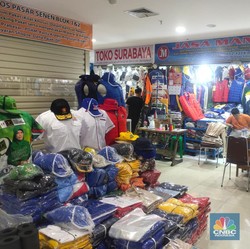 Pengamat: Capres Masih Sibuk, Belum Mau Beli Atribut Kampanye