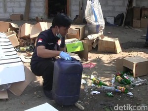 Polisi Cek Kandungan Zat Miras Maut di Subang