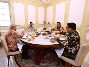 Jokowi Makan Siang Bareng 3 Capres, Ini Pesan yang Disampaikan