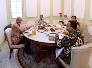 Jokowi Ungkap Pembicaraan Saat Makan Siang dengan Tiga Capres