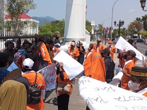 Satgas Peduli Kota Palopo Demo Pj Walkot Tuntut Pembayaran Insentif 3 Bulan
