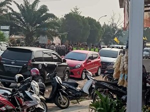 Warga Sarolangun Blokir Jalan gegara Perkelahian Anak SMA