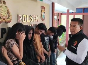 10 Muda-mudi Diduga Terlibat Prostitusi Online Ditangkap di Hotel Makassar