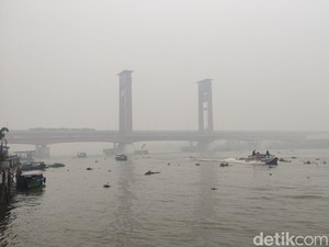 Asap Karhutla Masuk Palembang, BMKG: Kualitas Udara Tidak Sehat