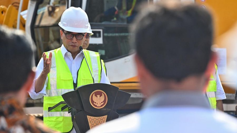 Ground Breaking LRT Jakarta Fase I B, Stasiun Velodrome - Stasiun Manggarai oleh Menhub Budi Karya Sumadi dan PJ Gubernur Heru Budi Hartono. (Dok Kemenhub)