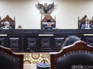 MKMK Putuskan Anwar Usman Langgar Etik Berat, Diberhentikan dari Ketua MK!
