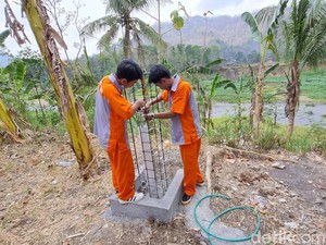 Salut! Murid SMKN 1 Pundong Bantul Buat EWS Banjir-Hibahkan ke Warga