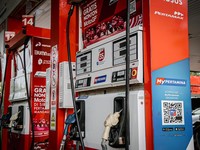 Pemilik Avanza Cs Siap-Siap 'Boncos', Tak Akan Bisa Isi BBM Subsidi