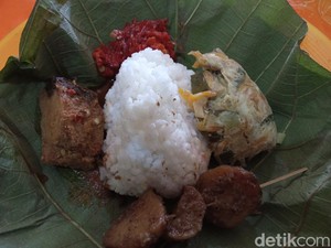 Alasan Nasi Jamblang Cirebon Dibungkus Daun Jati