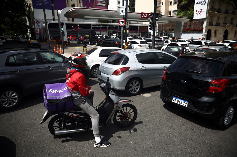 ARGENTINA-FUEL/ A sign reading