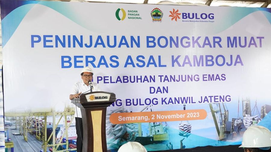 3.500 ton beras Kamboja masuk lewat Pelabuhan Tanjung Emas, 2 November 2023