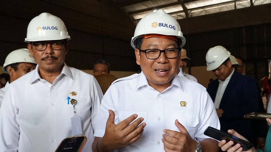 3.500 ton beras Kamboja masuk lewat Pelabuhan Tanjung Emas, 2 November 2023