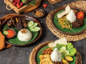Komplet Lauknya! Ada Nasi Langgi Lezat Untuk Makan Siang di 5 Tempat Ini