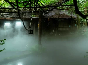 Resto Misterius Ini Ada di Gunung, Serasa Masuk Dunia Lain!
