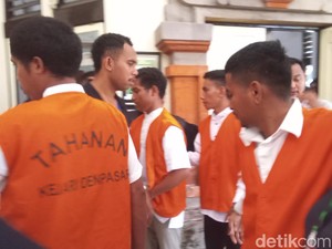 Tusuk Bapak Kos gegara Ditegur, 2 Buruh Bangunan Divonis 2 Tahun 4 Bulan