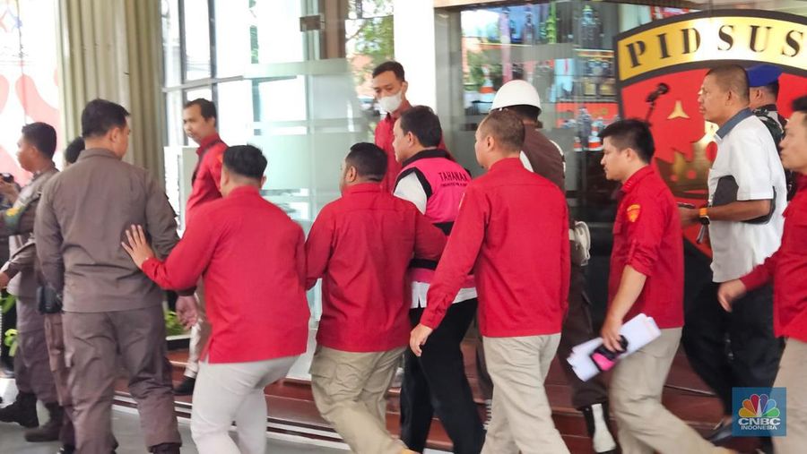 Achsanul Qosasi. (CNBC Indonesia/Emir Yanwardhana)
