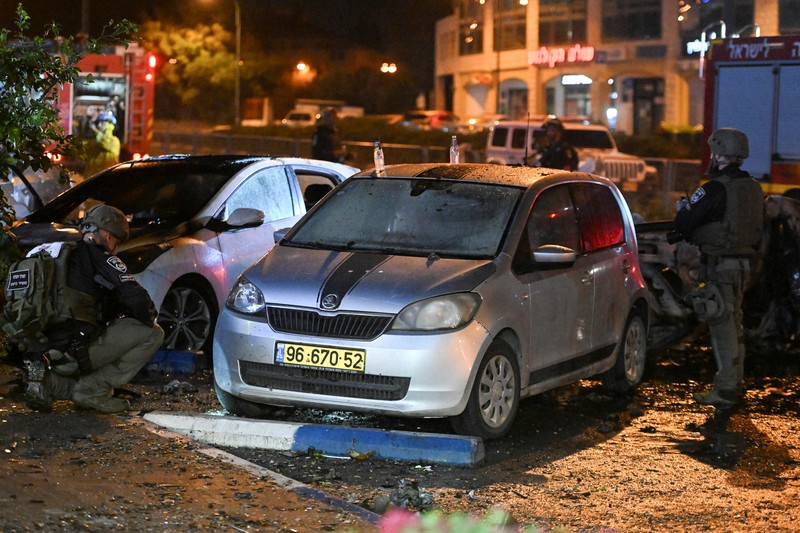 Israel kebakaran hebat kena serangan Lebanon Israel kebakaran hebat kena serangan Lebanon (Reuters Video)