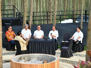 Awali Pagi di IKN, Jokowi Ngeteh Bareng Ridwan Kamil hingga Erick Thohir