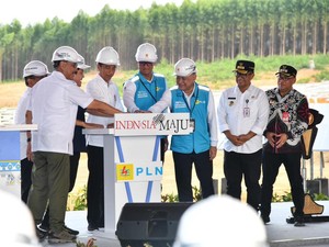 Jokowi Resmikan Proyek PLTS 50 MW di IKN, PLN Targetkan Rampung Mei 2024