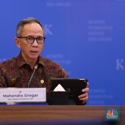 RI Dihadang 5 Ancaman Ngeri, OJK Pantau Ketat!