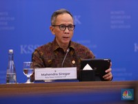 Jokowi Akui Dunia Tak Baik-baik Saja, Ini Pandangan Bos OJK!