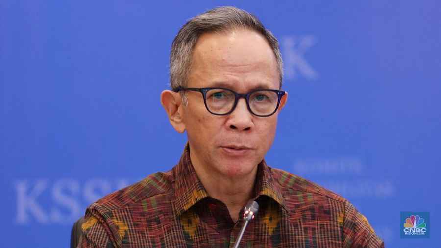Ketua Dewan Komisioner OJK , Mahendra Siregar (վ/Tri Susilo)