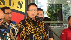 Kasus Korupsi BTS, Kejagung Tahan Anggota BPK Achsanul Qosasi