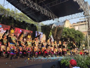 Seru! Saat Bapak-bapak di Semarang Ikut Lomba Paduan Suara Mars PKK