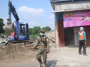 Bangunan Liar di Pantura Kudus Digusur buat Sentra Industri Hasil Tembakau